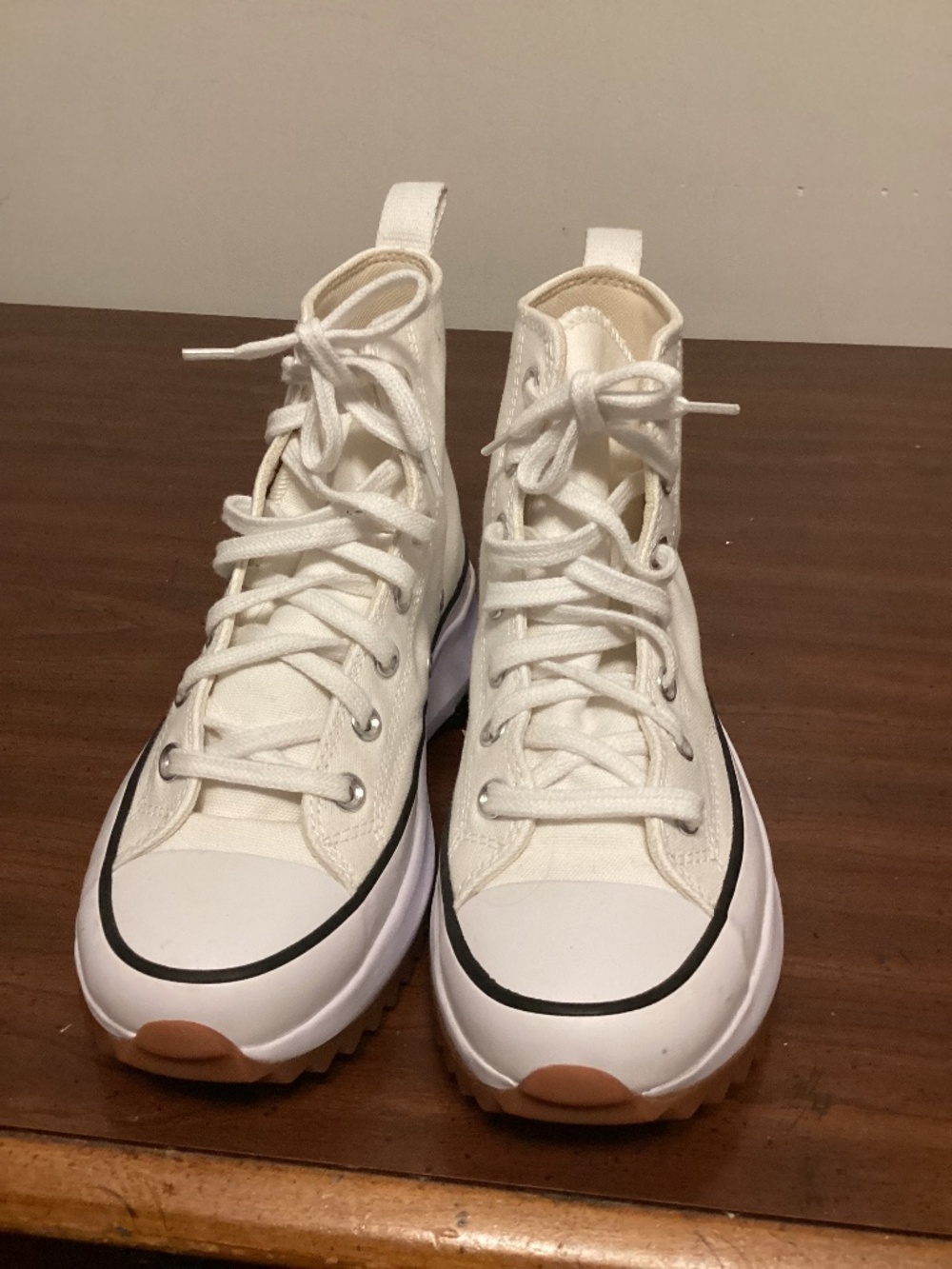 Converse  Run star hike hi sneakers high top gum sole SZ 7 1/2  players frame